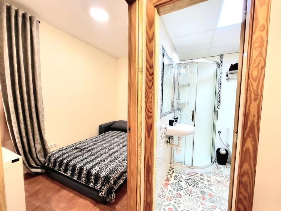 Flamenco, Apartamento Exclusivo De Dos Habitaciones En El Pleno Del Casco Antiguo, Alicante, Playa, Centro Historico, Rambla Kültér fotó